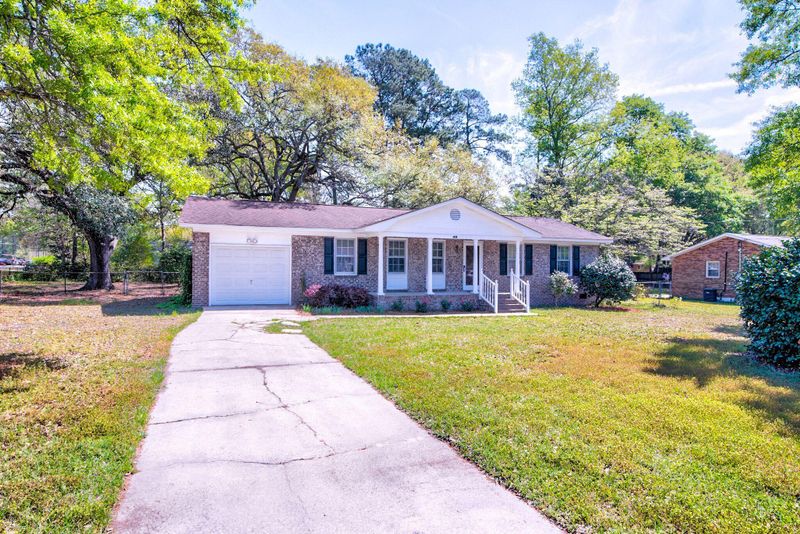 418 Forest Cir, Summerville, SC 29483