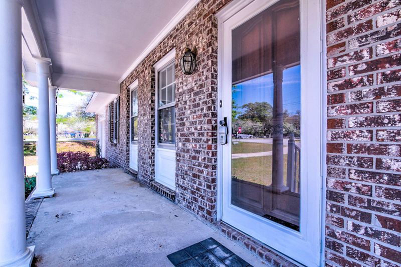 418 Forest Cir, Summerville, SC 29483