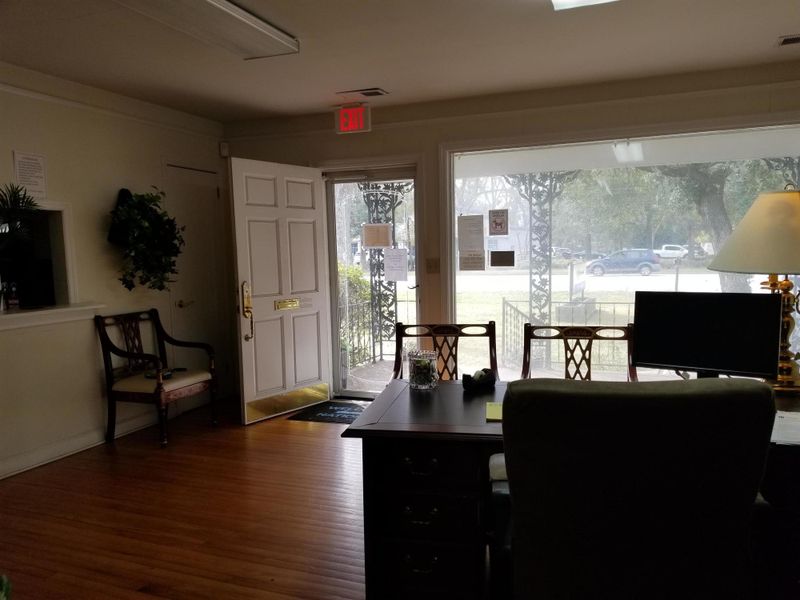 1144 Folly Rd, Charleston, SC 29412