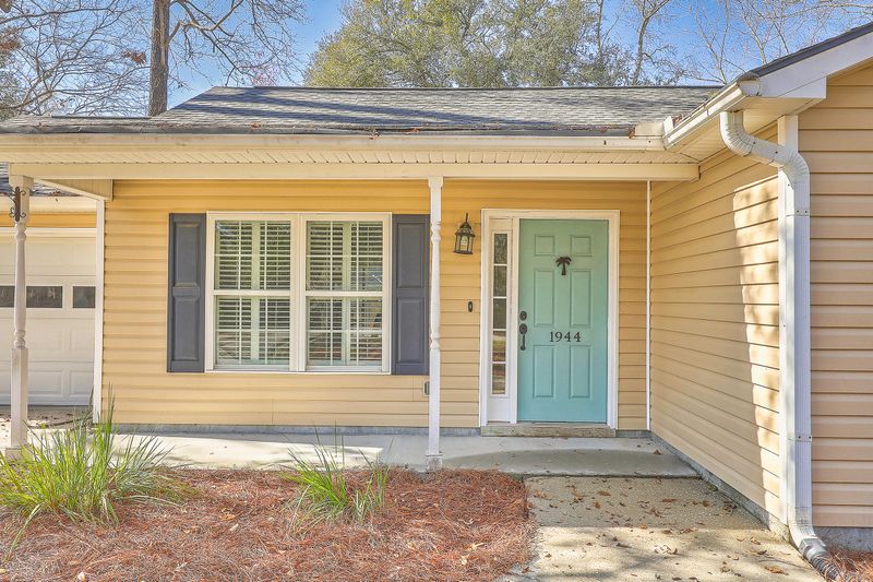 1944 Everett St, Johns Island, SC 29455