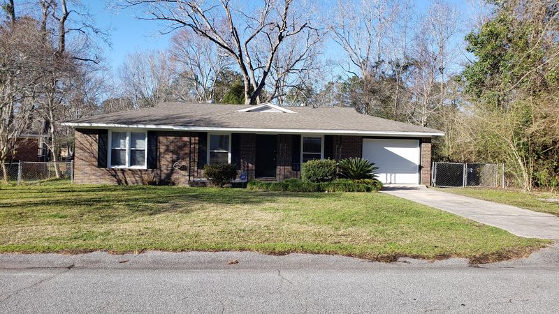125 Miley Dr, Summerville, SC 29485