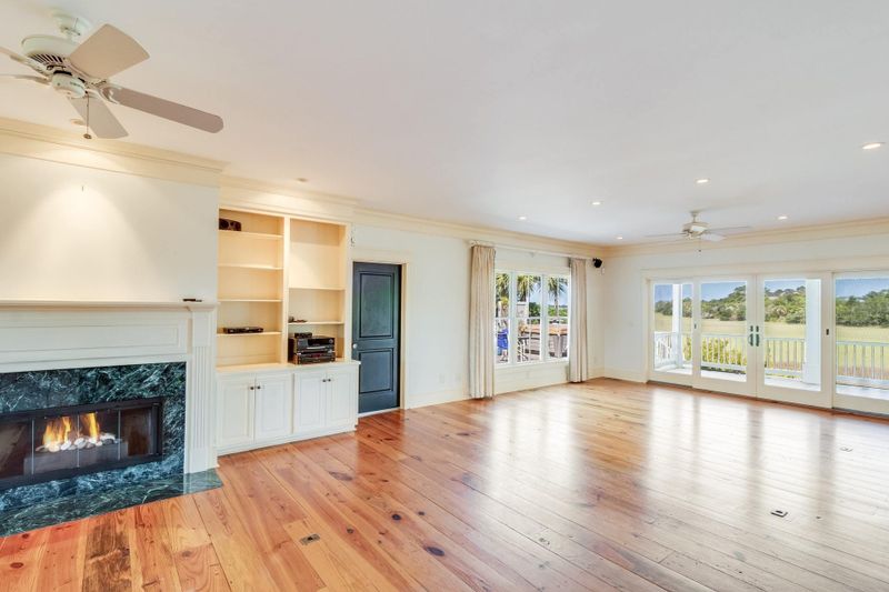 27 Seagrass Ln, Isle Of Palms, SC 29451
