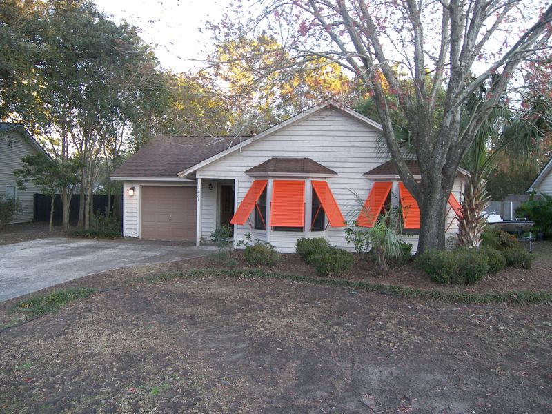 1481 East Crossing Ln, Mount Pleasant, SC 29466
