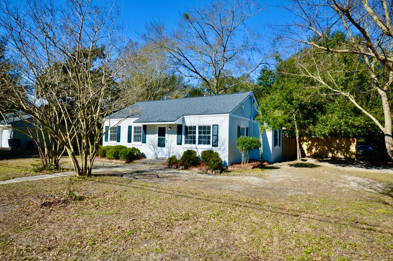 1202 Yeamans Hall Rd, Hanahan, SC 29410