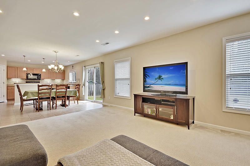 1256 Woodsage Dr, Hanahan, SC 29410