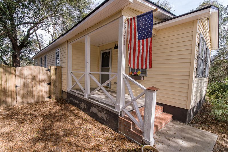 4071 Saint Johns Ave, North Charleston, SC 29405