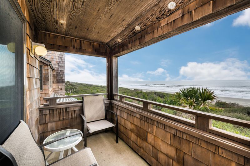 4327 Sea Forest Dr, Kiawah Island, SC 29455