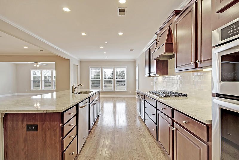 266 Waterfront Park Dr, Summerville, SC 29486