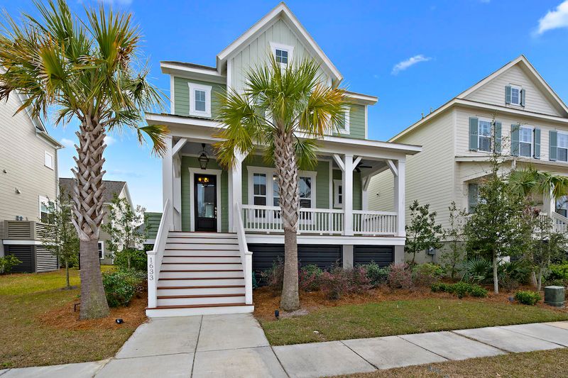 1633 Oak Leaf St, Charleston, SC 29492