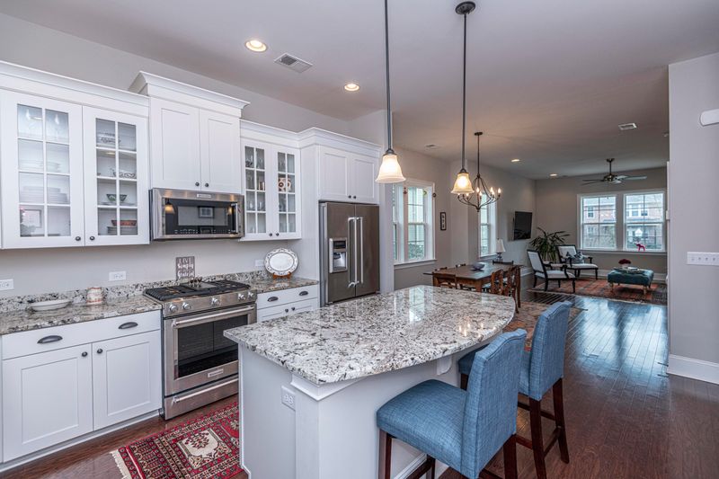 1064 Bowman Woods Dr, Mount Pleasant, SC 29464