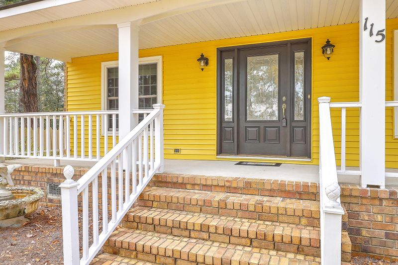 115 Sommett Blvd, Summerville, SC 29483
