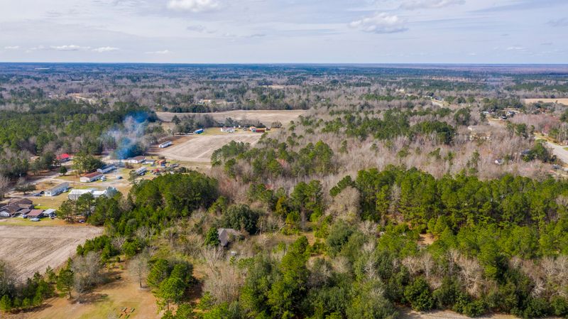 136 Mosesridge Ln, Saint Stephen, SC 29479