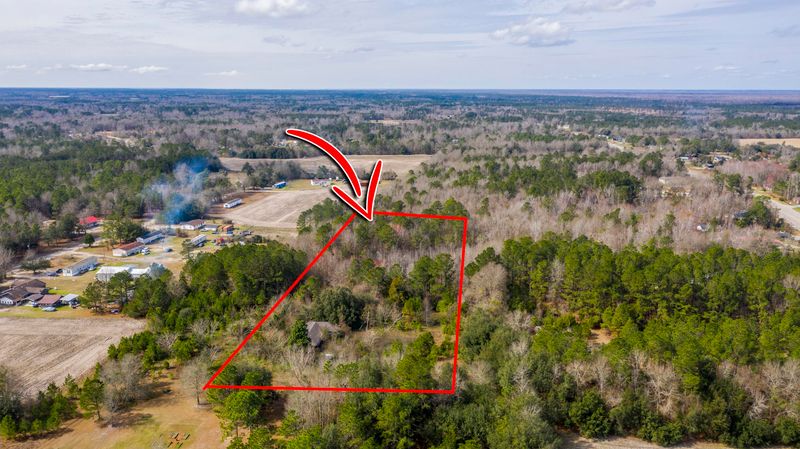 136 Mosesridge Ln, Saint Stephen, SC 29479