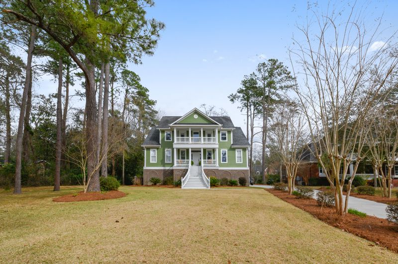 211 Holly Inn Rd, Summerville, SC 29483