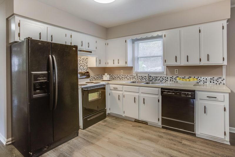 324 W West End Dr, Moncks Corner, SC 29461