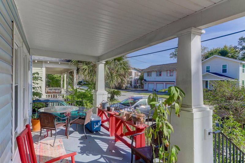 52 Maple St, Charleston, SC 29403
