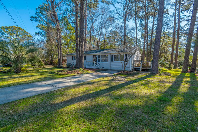 1639 Dogwood Rd, Charleston, SC 29414