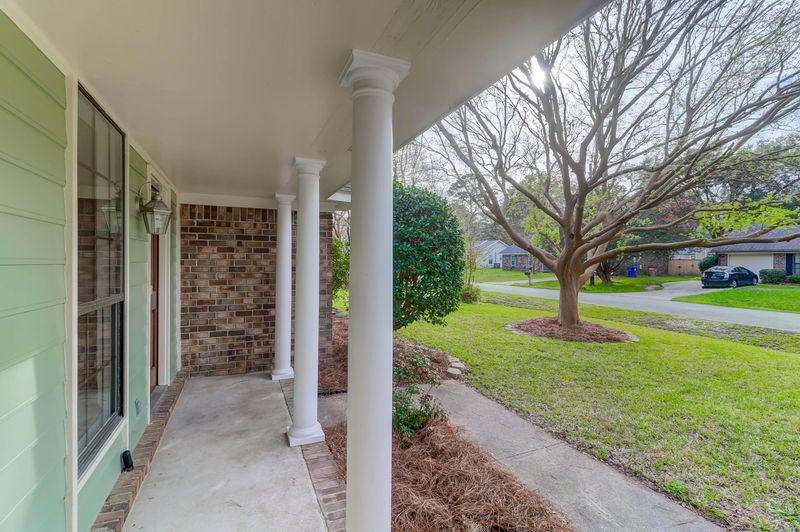 1056 Kingswood Dr, Charleston, SC 29412