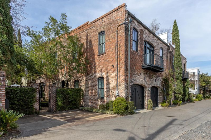 7 Motley Ln, Charleston, SC 29401