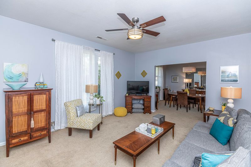 221 7th Ave, Mount Pleasant, SC 29464