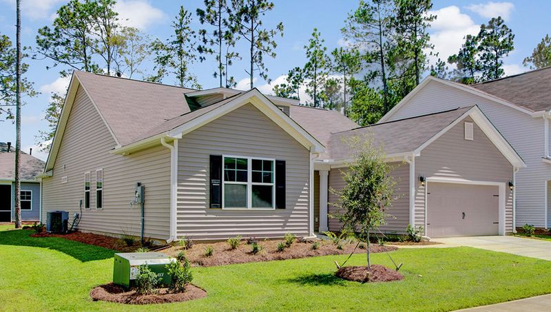 538 Pontoon Rd, Huger, SC 29450