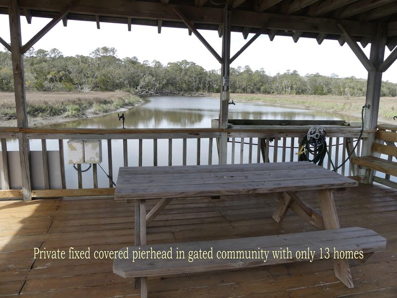 1 Island Cv, Edisto Island, SC 29438