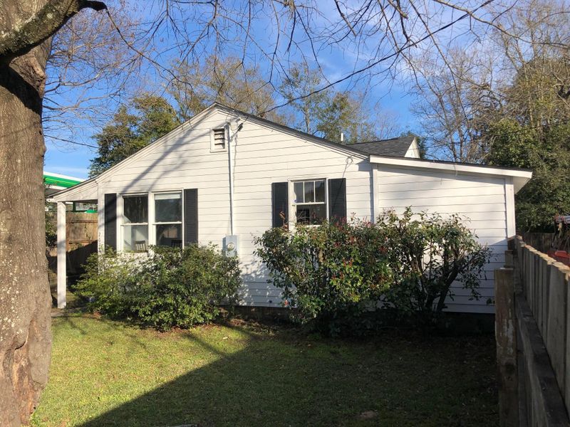 2627 Ferrara Dr, North Charleston, SC 29405