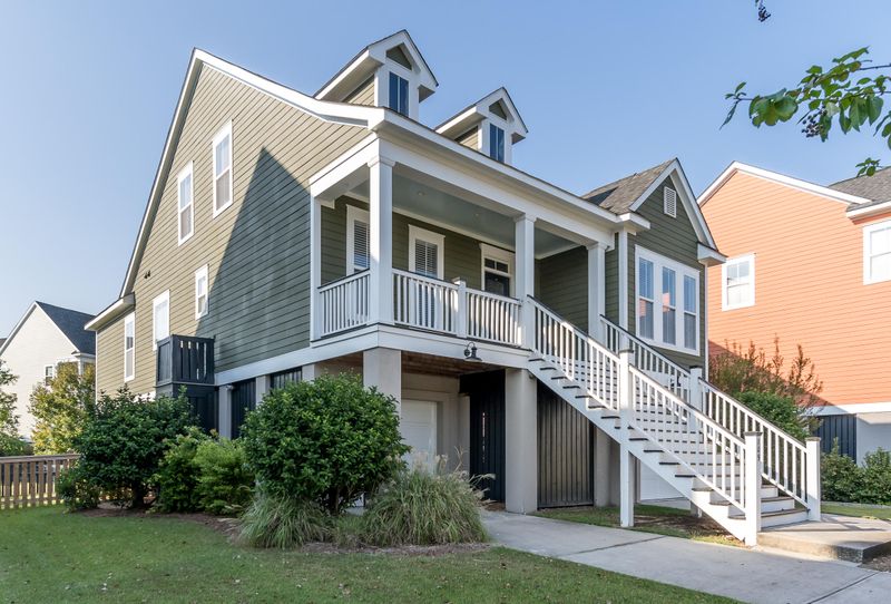 109 Sandshell Dr, Wando, SC 29492