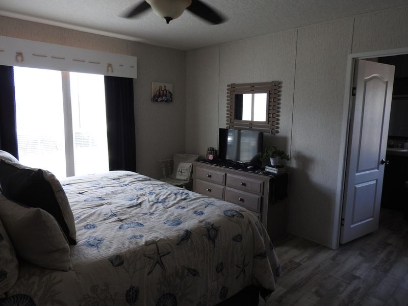 661 Hwy 174, Edisto Island, SC 29438