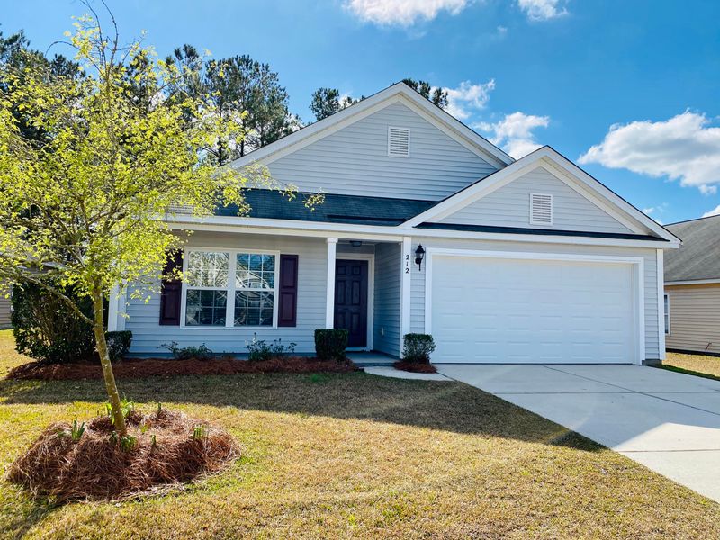 212 Maypop Dr, Goose Creek, SC 29445