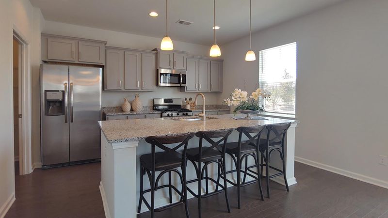 125 Greenwich Dr, Summerville, SC 29486