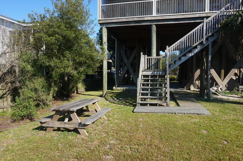 1622 E Ashley Ave, Folly Beach, SC 29439