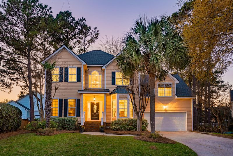 394 Parapet Ct, Mount Pleasant, SC 29464