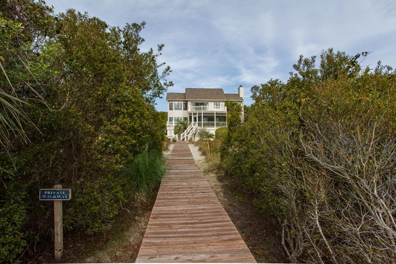 8 56th Ave, Isle Of Palms, SC 29451