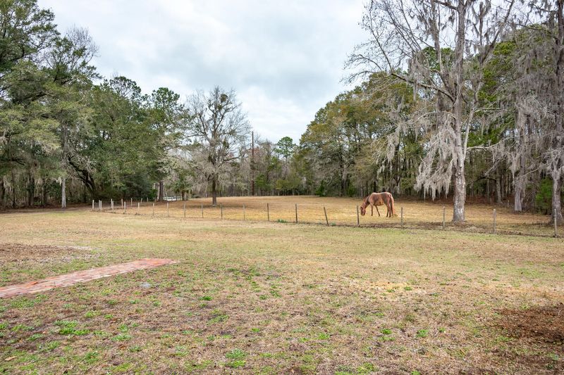 4739 Maybank Hw, Wadmalaw Island, SC 29487
