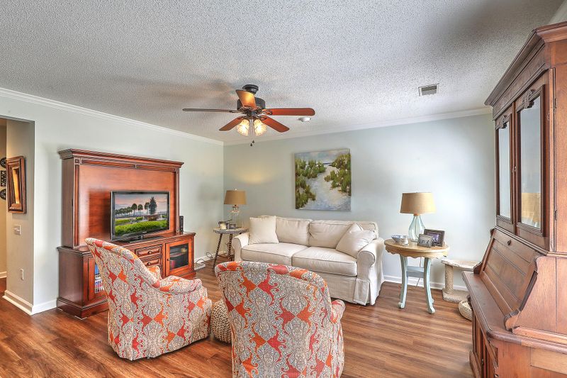 3399 Queensgate Way, Mount Pleasant, SC 29466