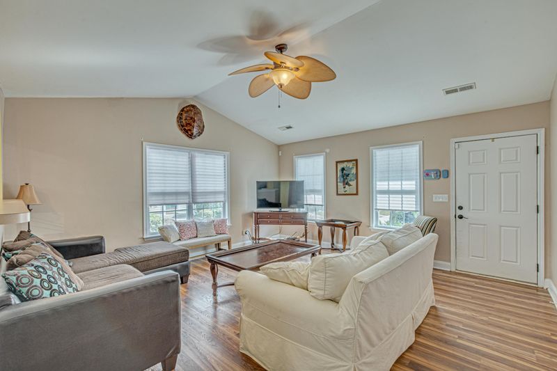 358 Kelsey Blvd, Charleston, SC 29492