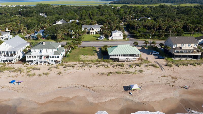 904 Palmetto Blvd, Edisto Beach, SC 29438