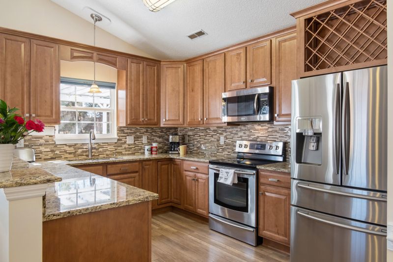132 Savannah River Dr, Summerville, SC 29485
