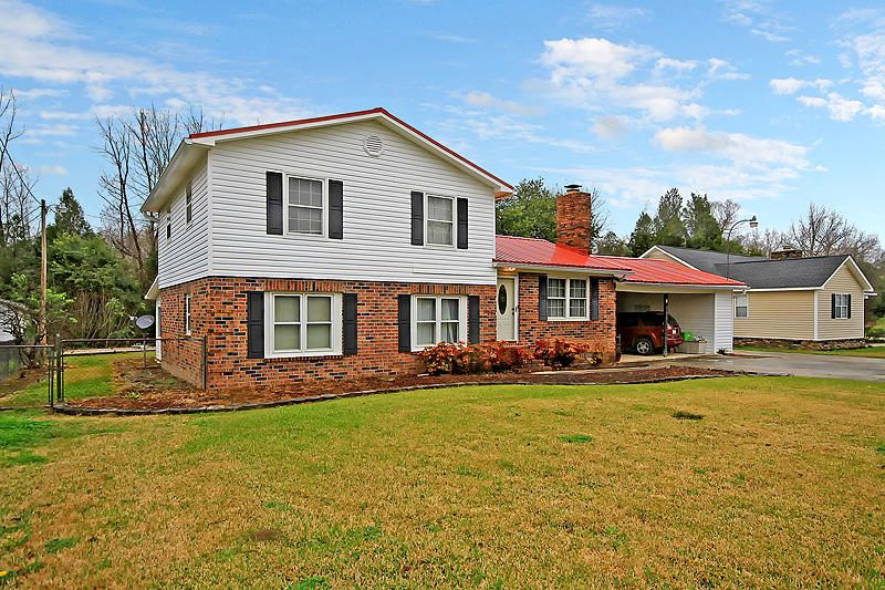 1619 Cedar Ave, Moncks Corner, SC 29461