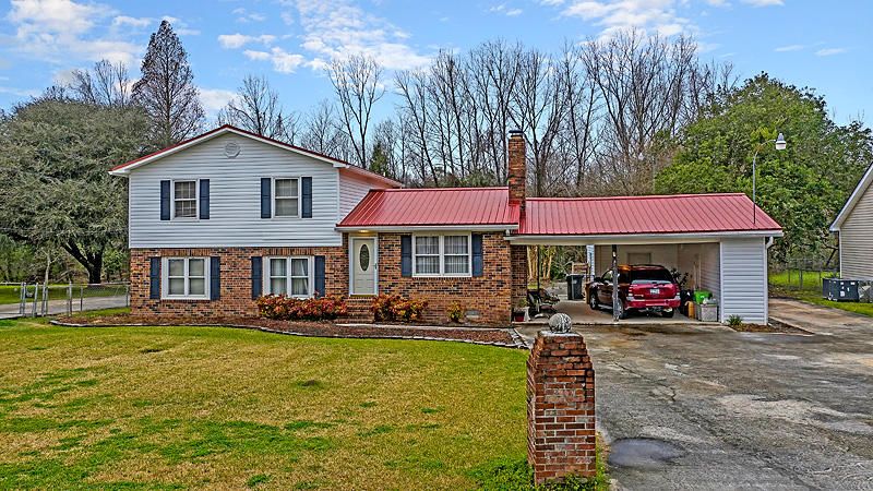 1619 Cedar Ave, Moncks Corner, SC 29461