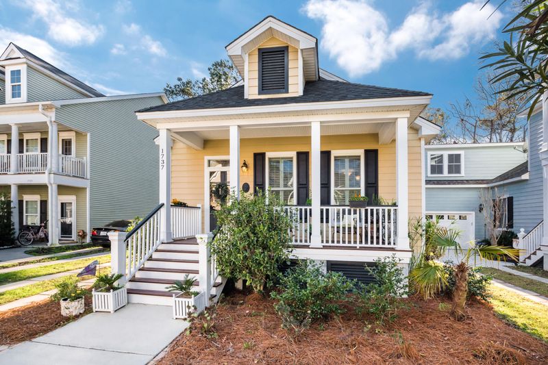 1737 Towne St, Johns Island, SC 29455