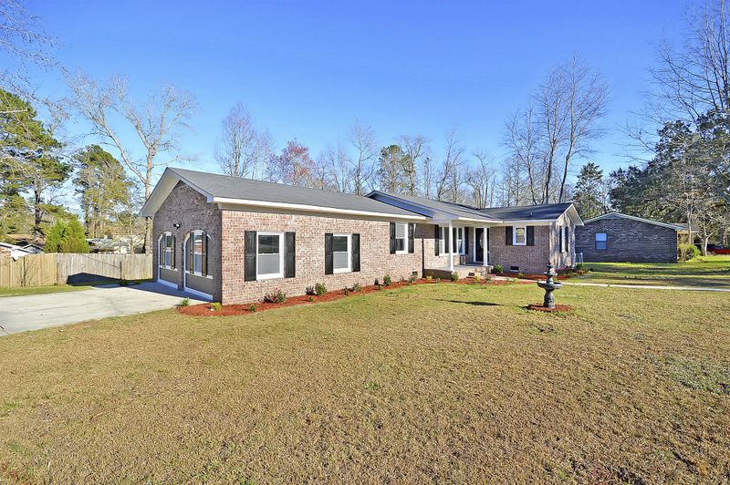 132 Matheny Dr, Goose Creek, SC 29445