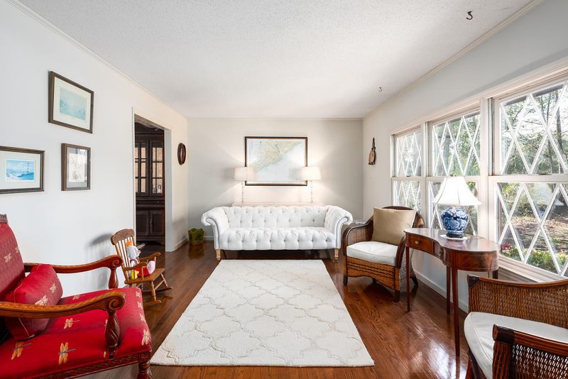 634 E Hobcaw Dr, Mount Pleasant, SC 29464