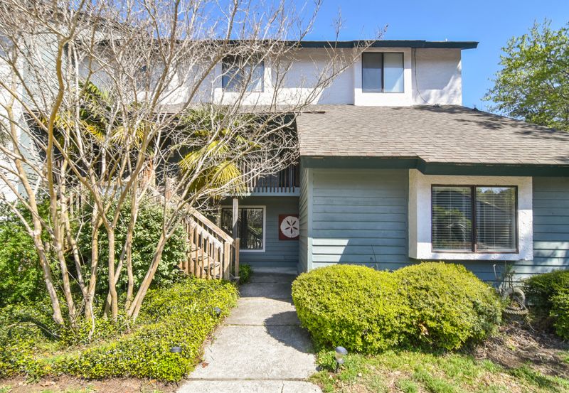 1120 Hidden Cove Dr #J, Mount Pleasant, SC 29464