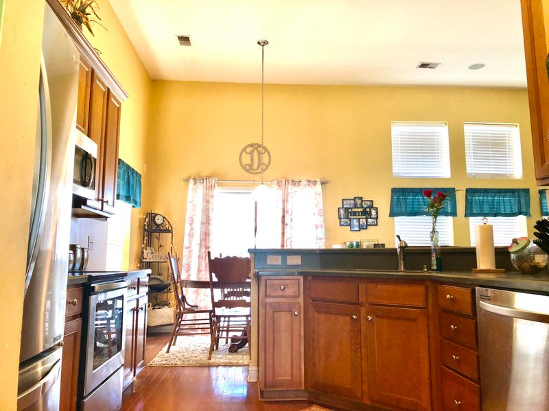 7314 Brown Thrasher Ct, Hanahan, SC 29410
