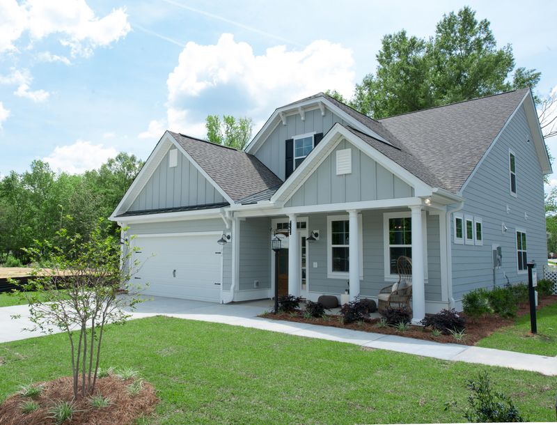 682 Black Pine Rd, Moncks Corner, SC 29461