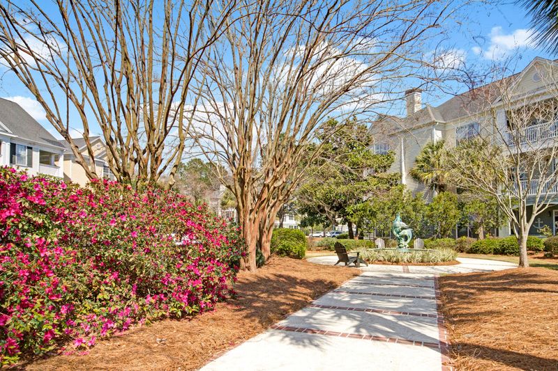 130 River Landing Dr #9212, Daniel Island, SC 29492