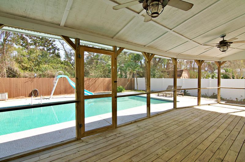 1018 Grand Concourse St, Charleston, SC 29412
