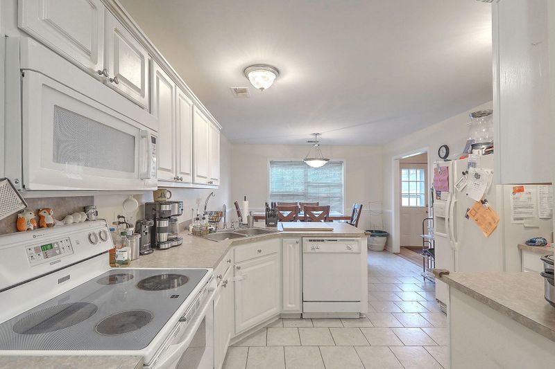 708 Oxford Rd, Ladson, SC 29456